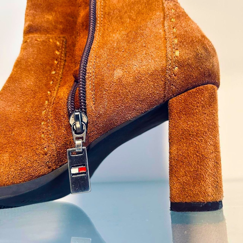 Vintage Tommy Hilfiger Suede Square Toe Block Heel Boots